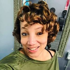 Meet your Posher, Kendra